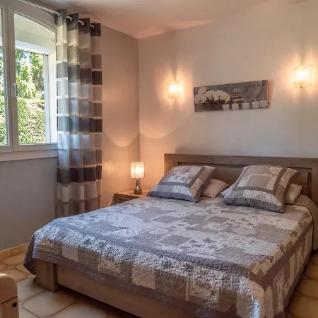 Calabrisella * Lescure-d'Albigeois