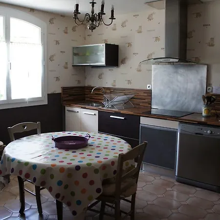 Holiday home Calabrisella Lescure-d'Albigeois